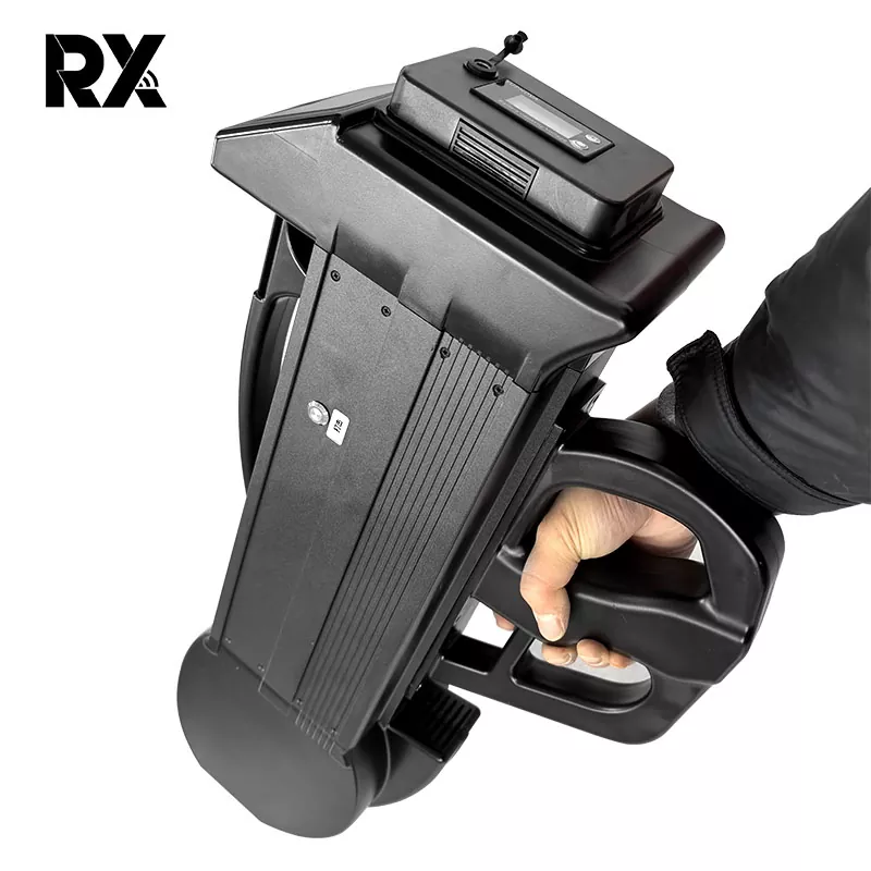 အိတ်ဆောင် Handheld အပြည့်အဝ Band 8 Channel မောင်းသူမဲ့လေယာဉ် Jammer detector